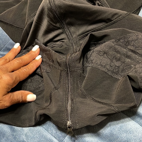 BBL Faja with full zippered crotch size large - Picture 11 of 12